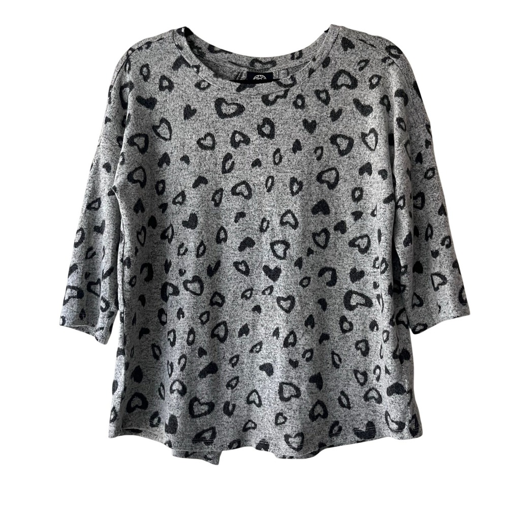 Bobeau Top Womens Gray Heart Leopard Print Split Back Size XS NWT